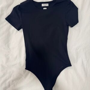 Aritzia Contour Black Short-Sleeve Women’s One-Piece Bodysuit